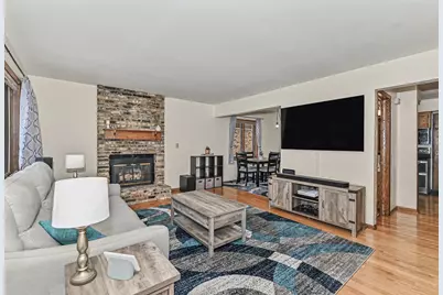 1511  Camden Ct #A, Waukesha, WI 53186 - Photo 3