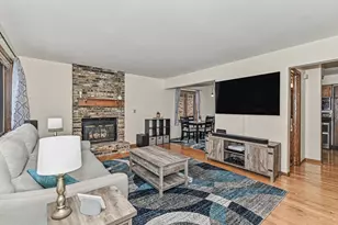 1511 Camden Ct, Waukesha, WI 53186 - Photo 3