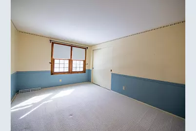 5872  Riverside Dr, Greendale, WI 53129 - Photo 19