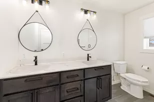 1902 Brooklyn Pl, Holmen, WI 54636 - Photo 17