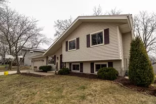 2713 Lancaster Dr, Waukesha, WI 53188 - Photo 37