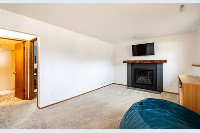 2713  Lancaster Dr, Waukesha, WI 53188 - Photo 15