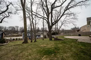 2713 Lancaster Dr, Waukesha, WI 53188 - Photo 33