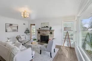 1939 Jackson St, Beloit, WI 53511 - Photo 5