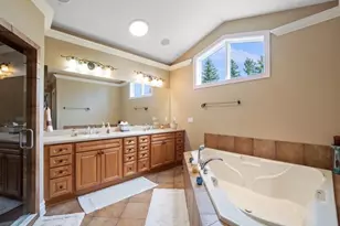 572 Trevino Dr, Geneva, WI 53147 - Photo 13