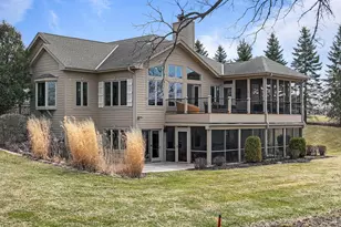 572 Trevino Dr, Geneva, WI 53147 - Photo 3