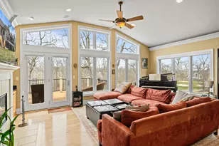 572 Trevino Dr, Geneva, WI 53147 - Photo 5