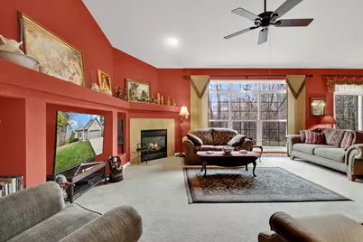 6423  Nature Dr, Racine, WI 53402 - Photo 5