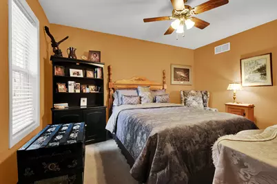 6423  Nature Dr, Racine, WI 53402 - Photo 17