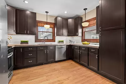 2735 S Greeley St, Milwaukee, WI 53207 - Photo 11