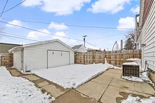 2735 S Greeley St, Milwaukee, WI 53207 - Photo 31