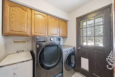 10726  Crestview Dr, Cedarburg, WI 53012 - Photo 17