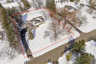 10726 Crestview Dr, Cedarburg, WI 53012 - Photo 47