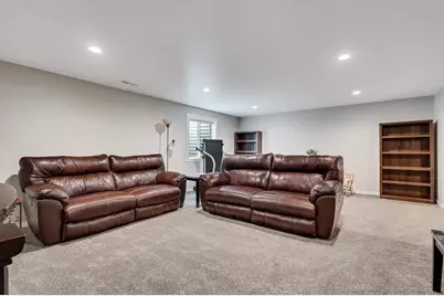 733  Crockett Dr, Holmen, WI 54636 - Photo 17