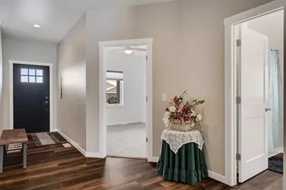 733  Crockett Dr, Holmen, WI 54636 - Photo 3