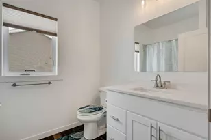 733 Crockett Dr, Holmen, WI 54636 - Photo 15