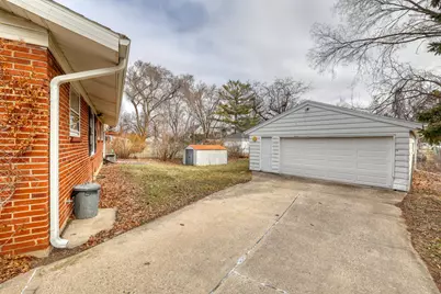 132  Caldwell St, Pewaukee, WI 53072 - Photo 23