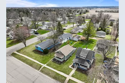 410 E Geneva St, Delavan, WI 53115 - Photo 7