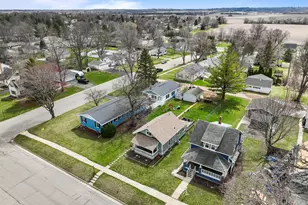 410 E Geneva St, Delavan, WI 53115 - Photo 7