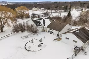 W8320 Springwood Ln, Darien, WI 53115 - Photo 5