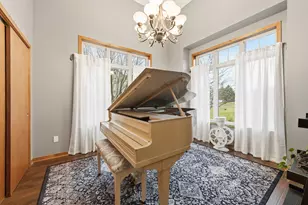 W360N7572 Thomas Dr, Oconomowoc, WI 53066 - Photo 5