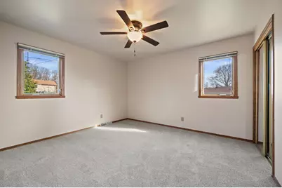 5070 S 69th St, Greenfield, WI 53220 - Photo 9