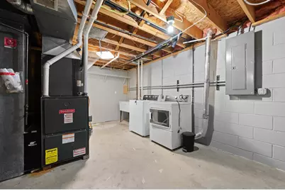 5070 S 69th St, Greenfield, WI 53220 - Photo 27