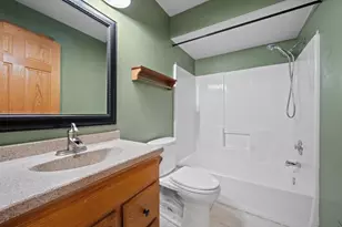 5070 S 69th St, Greenfield, WI 53220 - Photo 13