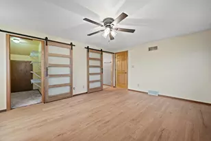 5070 S 69th St, Greenfield, WI 53220 - Photo 17