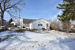 N88W16270 Park Blvd, Menomonee Falls, WI 53051 - Photo 5