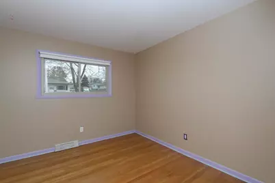 2113  Garven Ct, Waukesha, WI 53188 - Photo 25