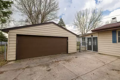 2113  Garven Ct, Waukesha, WI 53188 - Photo 33