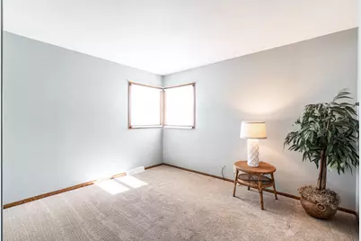 2143  Macarthur Rd, Waukesha, WI 53188 - Photo 13