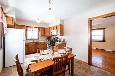 2143  Macarthur Rd, Waukesha, WI 53188 - Photo 5