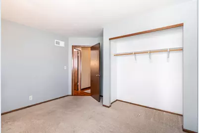 2143  Macarthur Rd, Waukesha, WI 53188 - Photo 15