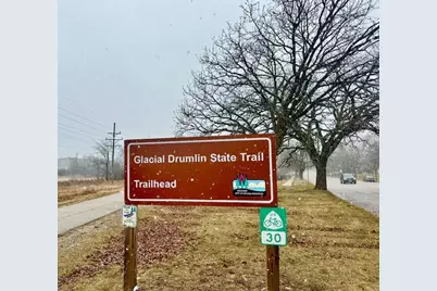 2143  Macarthur Rd, Waukesha, WI 53188 - Photo 29