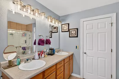 11825 W Rainbow Ave, West Allis, WI 53214 - Photo 17