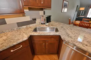 4224 N Circle Dr, Racine, WI 53405 - Photo 15