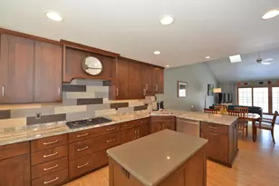 4224 N Circle Dr, Racine, WI 53405 - Photo 11