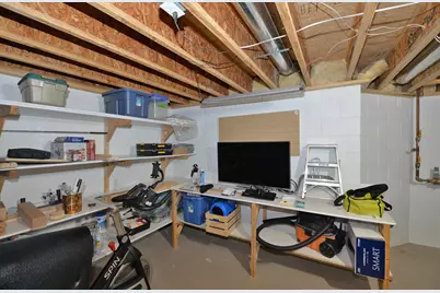 4224 N Circle Dr, Racine, WI 53405 - Photo 39