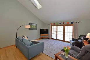 4224 N Circle Dr, Racine, WI 53405 - Photo 3