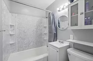 7026 W Dreyer Pl, West Allis, WI 53219 - Photo 15