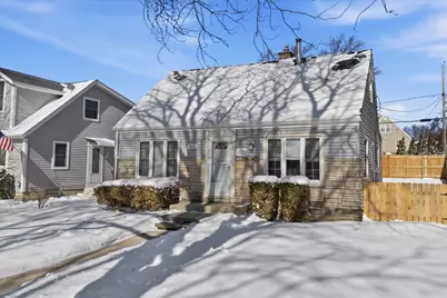 7026 W Dreyer Pl, West Allis, WI 53219 - Photo 3