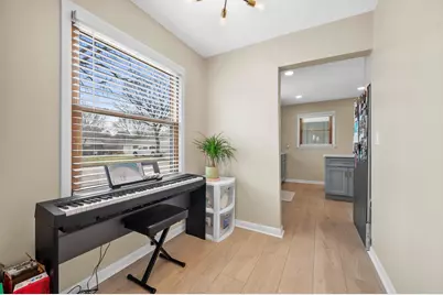 837 S 121st St, West Allis, WI 53214 - Photo 3