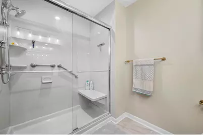 837 S 121st St, West Allis, WI 53214 - Photo 9