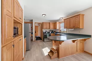 N53W14023 Invery Dr, Menomonee Falls, WI 53051 - Photo 7