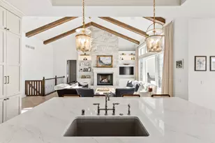 20285 Newport Ln, Brookfield, WI 53045 - Photo 11