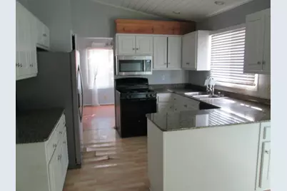 15875 W Marietta Dr, New Berlin, WI 53151 - Photo 3