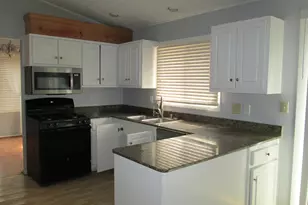 15875 W Marietta Dr, New Berlin, WI 53151 - Photo 19