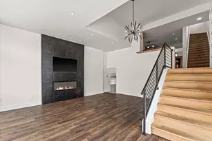 1725 N Astor St, Milwaukee, WI 53202 - Photo 31